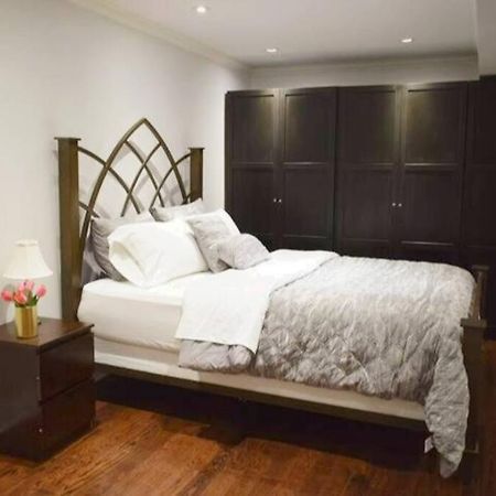 Home Away From Home - Basement Studio Apartment โตรอนโต ภายนอก รูปภาพ